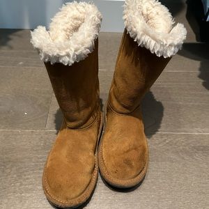 Koolaburra by UGG girls suede boots size 12